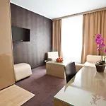 Platinum 4* Познань