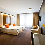 Platinum Познань